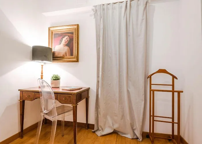 Modern Flat In Historic Center *