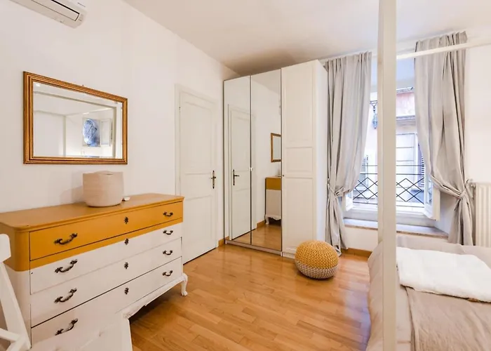 Modern Flat In Historic Center Apartamento *